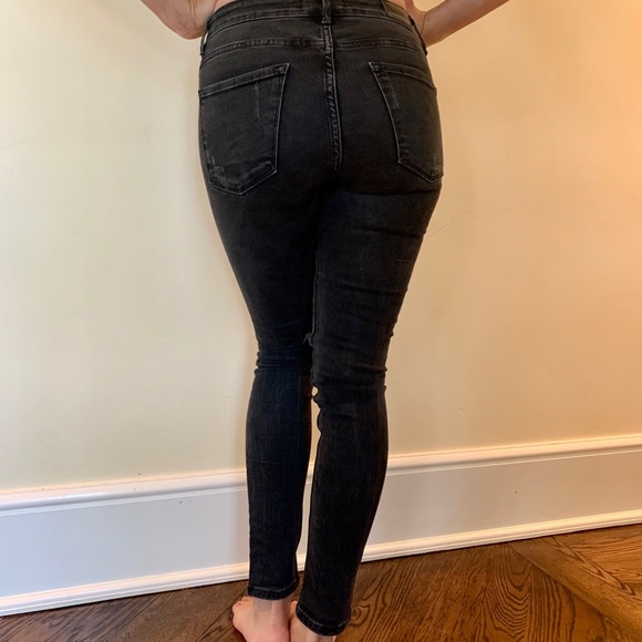 Zara skinny jeans. - Picture 2 of 2